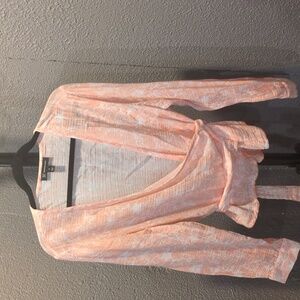 Light weight wrap top